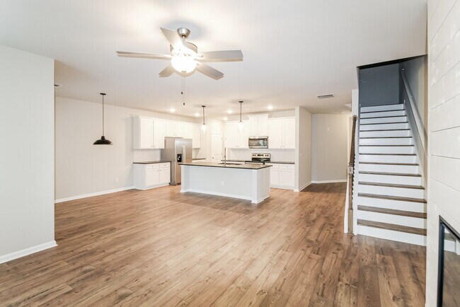 Building Photo - 1182 Spring Marsh Ct NE