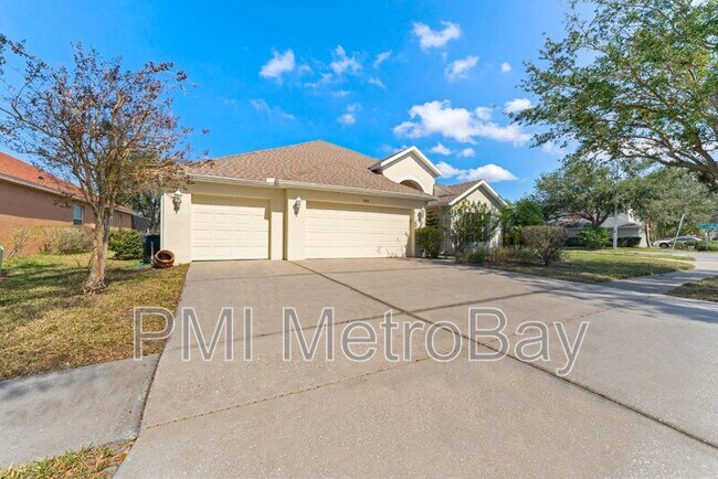 Foto del edificio - 9103 Pinebreeze Dr