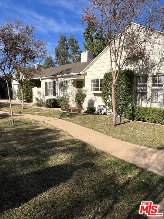 Building Photo - 17117 Weddington St