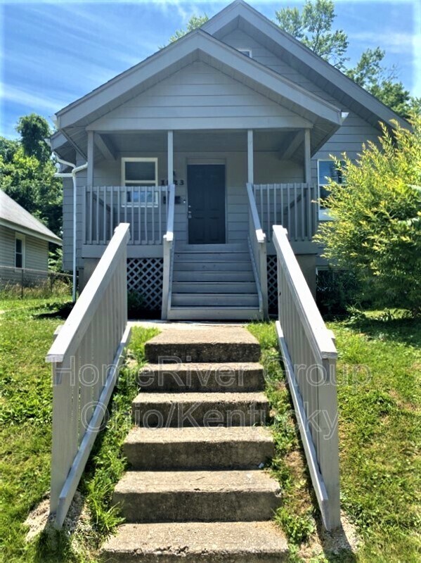 Primary Photo - 1823 Sundale Ave