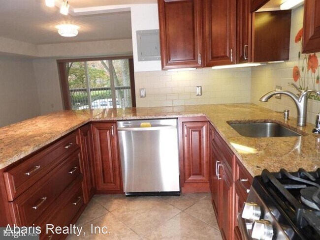 Foto del edificio - 3 br, 2 bath House - 10300 Westlake Drive ...