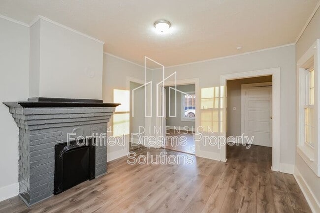 Foto del edificio - 918 Camel Ave