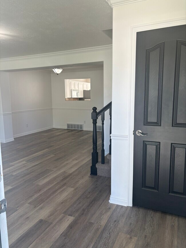Foto del edificio - 884 Liberty Ln