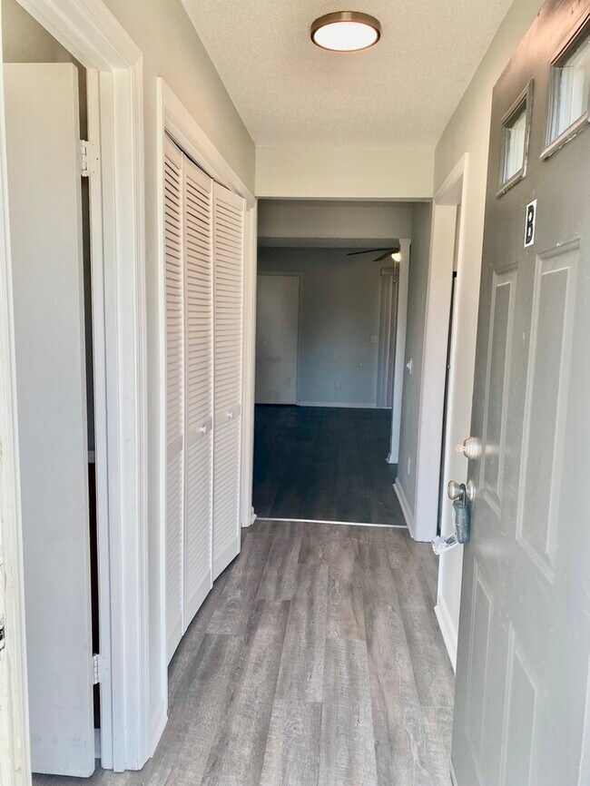 Foto del edificio - East Brainerd 2Bed/1.5Bath Townhome: Centr...