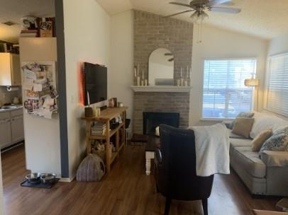 Foto del edificio - 8001 Clydesdale Dr