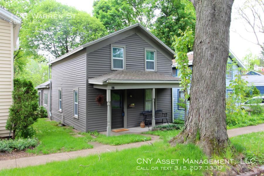 Primary Photo - 108 Warren St