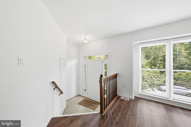 Building Photo - 46733 Woodmint Terrace