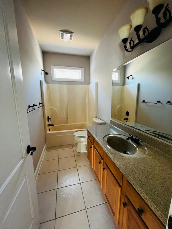 Building Photo - 971 Ethan Dr