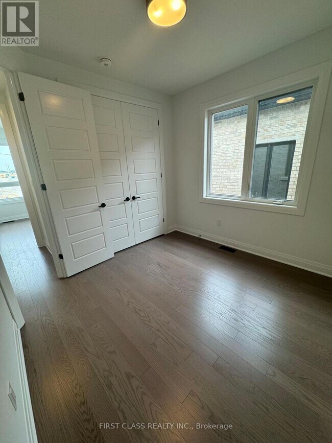 Building Photo - 12 Sweet Pear St