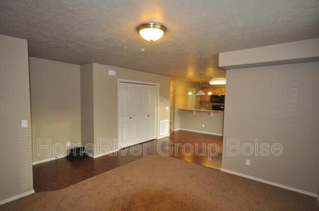 Foto del edificio - 11828 W Fairview Ave