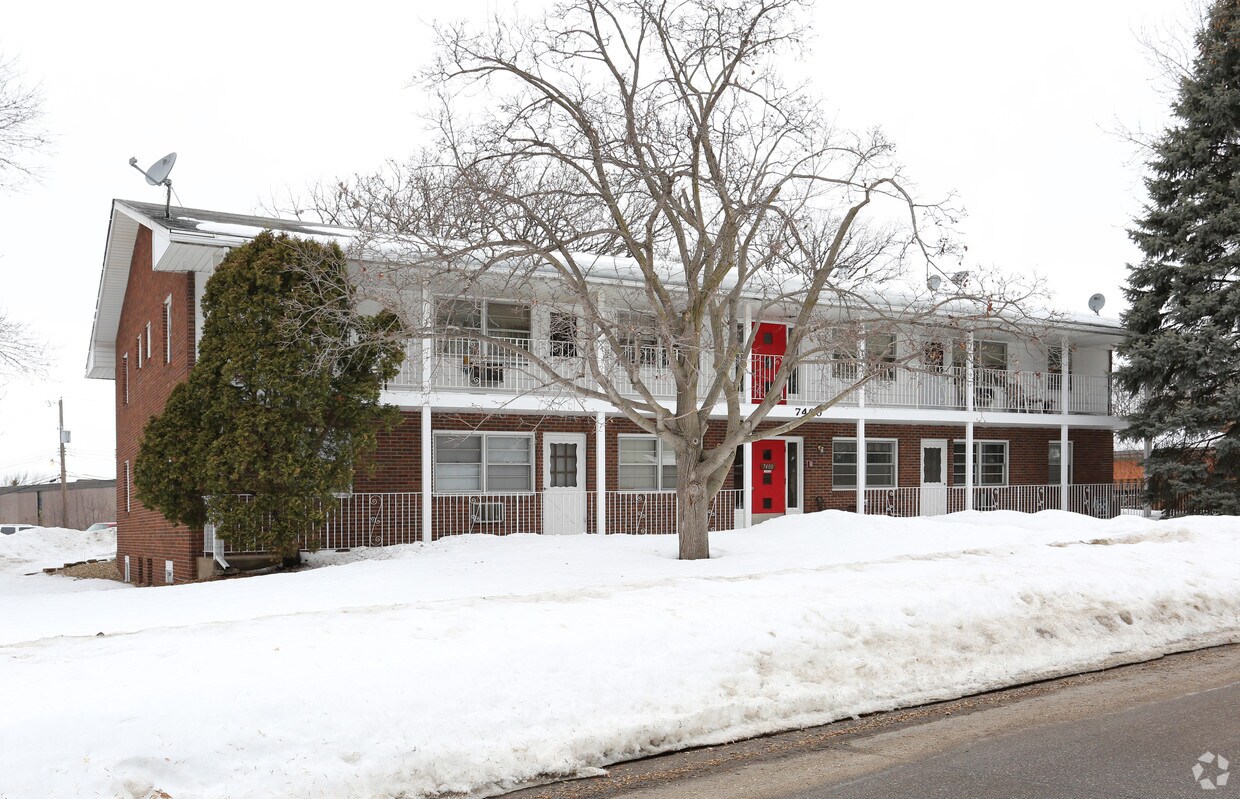 7400 Lyric Ln NE, Fridley, MN 55432 Apartments in Fridley, MN