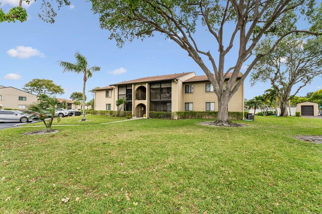 Foto del edificio - 536 Shady Pine Way