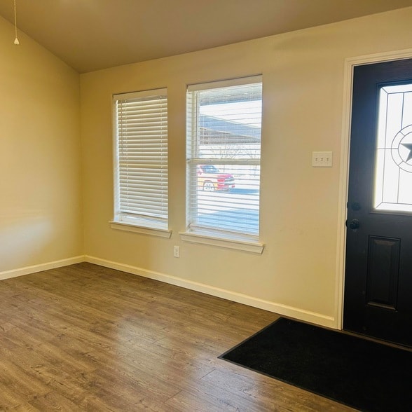 Building Photo - 317 81st St