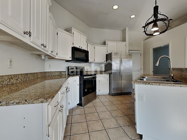 Foto del edificio - 4920 Misty River Rd