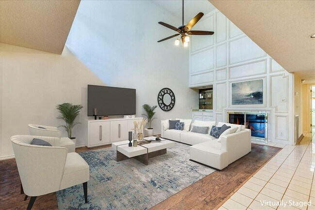 Foto del edificio - 10916 Crown Colony Dr