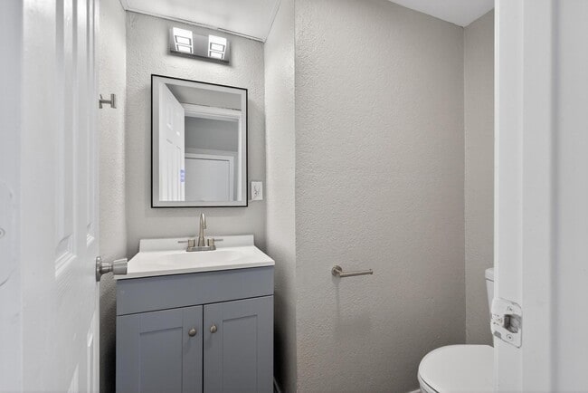 Foto del edificio - 1221 Cedar Post Ln