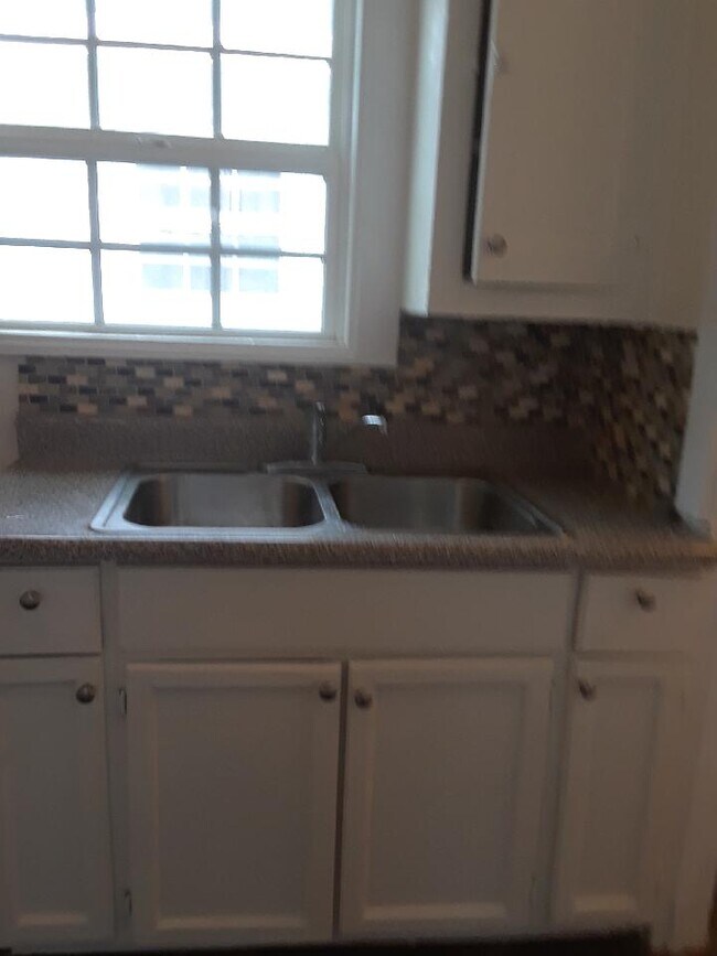 Foto del edificio - 1660 1/2 Murchison St