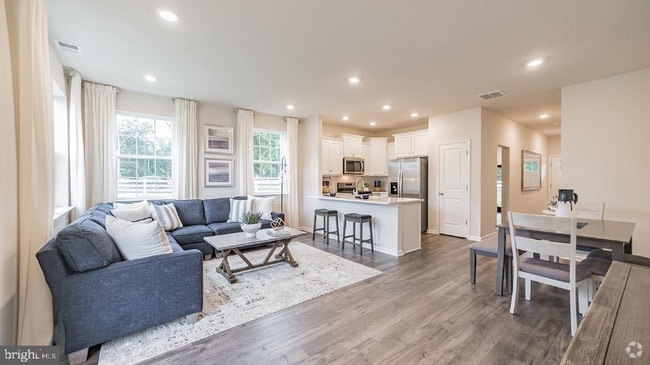 Building Photo - 332 Mazzeo Dr