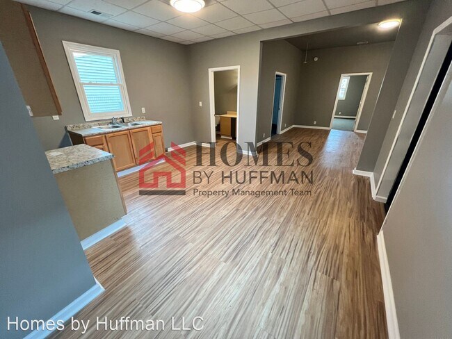 Building Photo - 3 br, 1 bath House - 1302 Cumberland Ave