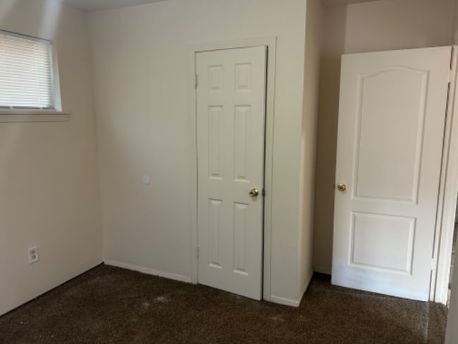 Photo - 2565 Peres Ave Apartment