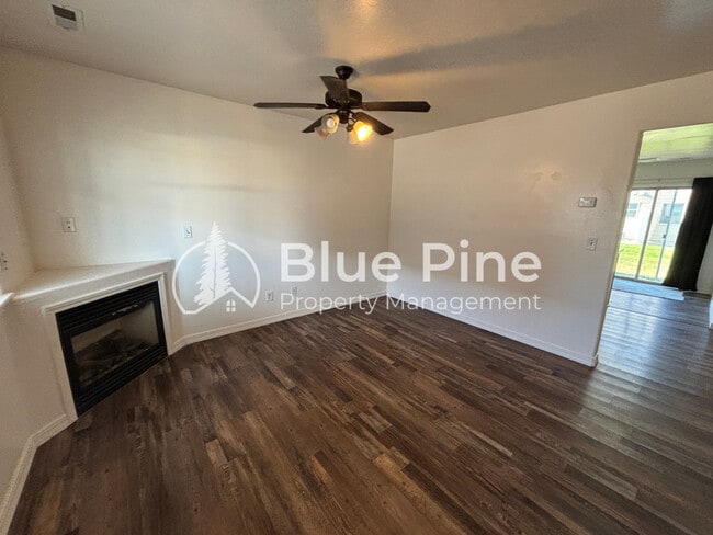 Building Photo - 1512 N Stevens Dr