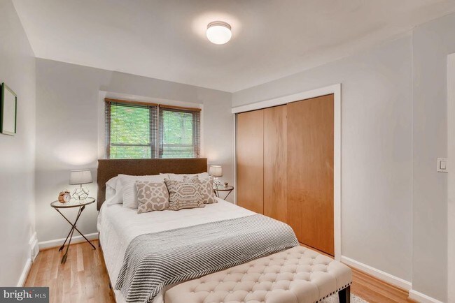 Foto del edificio - 5724 Greenspring Ave