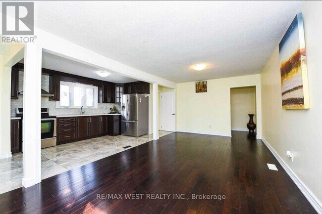 Photo du bâtiment - 153 Vodden St E