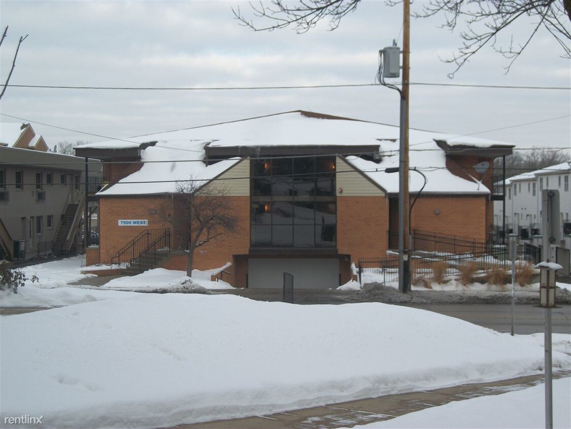 Foto principal - 7900 Harwood Ave