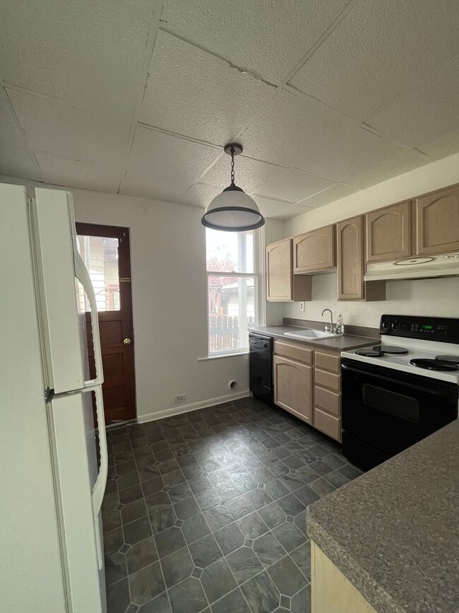 Building Photo - 410 S Excelsior Street