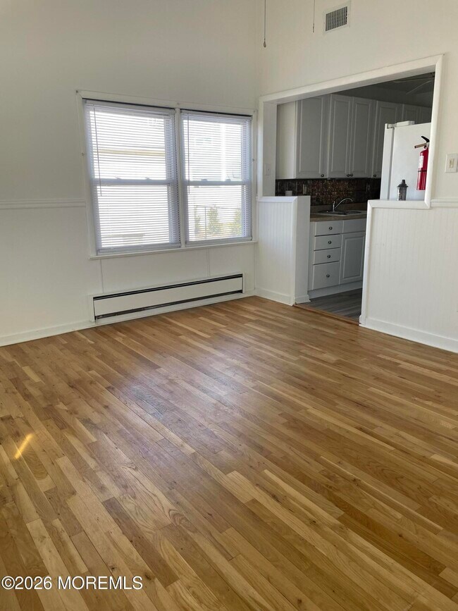 Foto del edificio - 237 Seabreeze Ave