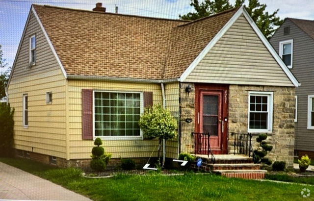 Building Photo - 4205 Harwood Rd