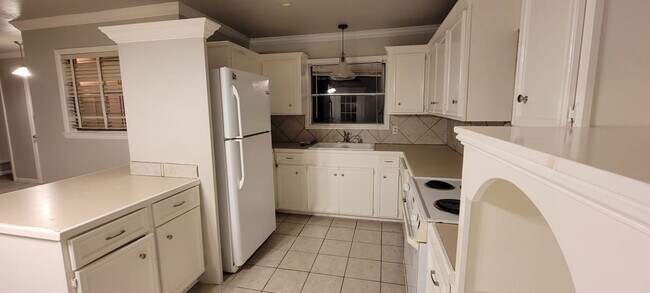 Building Photo - 4710 Fieldwood Ln