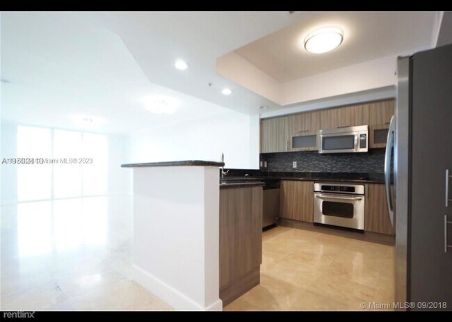 Foto del edificio - 3 br, 3 bath House - 14951 Royal Oaks Ln A...