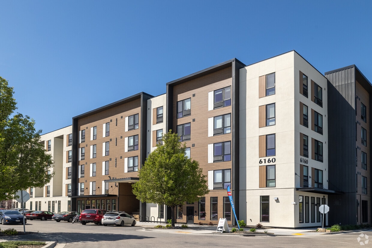 Alternate Angle - Denton Apartments