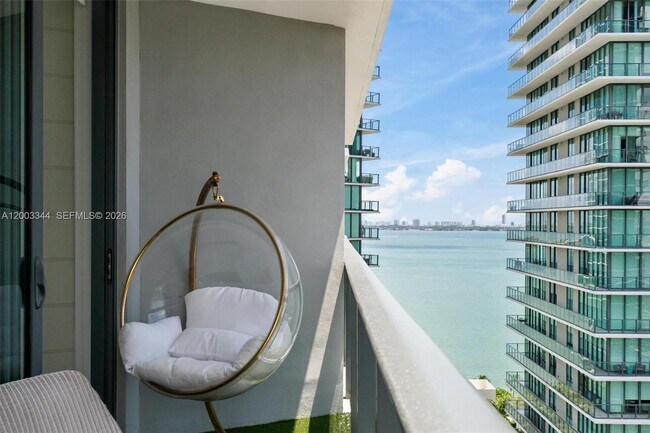 Foto del edificio - 501 NE 31st St