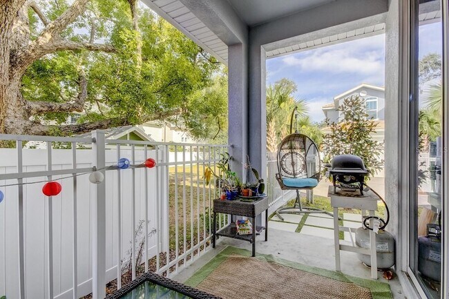Foto del edificio - 426 Birdsong Ln