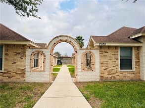 Building Photo - 14 West Dr