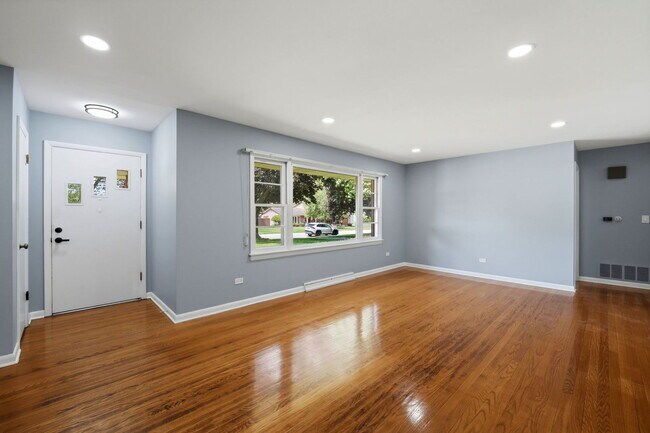 Foto del edificio - 152 Crestwood Dr