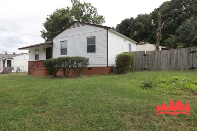 Building Photo - 4496 Range Line Rd