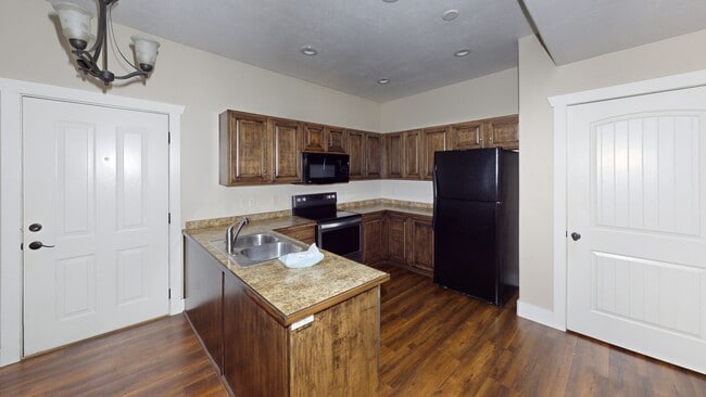 Kitchen - 67 E 200 N