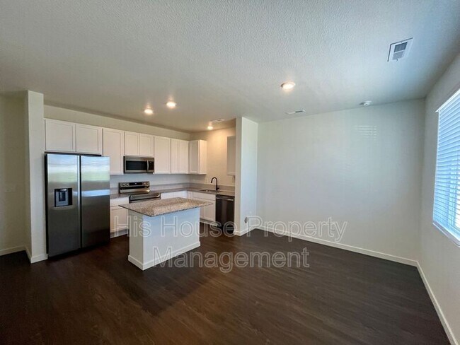 Building Photo - 333 Cardinal St