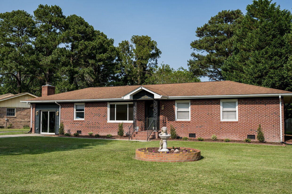 Foto principal - 1714 Aydlett Cir