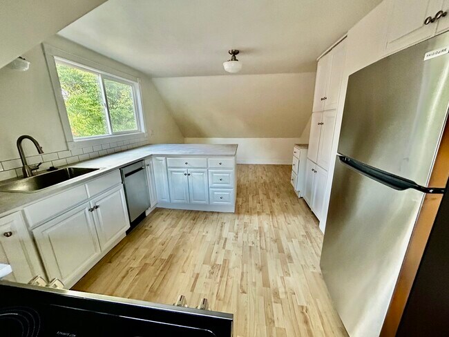 Foto del edificio - 7031 N Tyler Ave