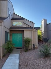 Building Photo - 1340 Vista Montana Rd
