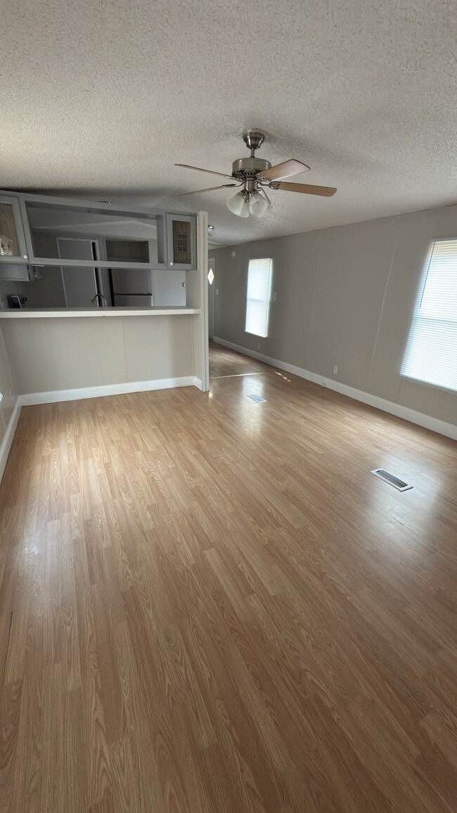 Foto del edificio - 3427 21 E M.L.K. Jr Dr