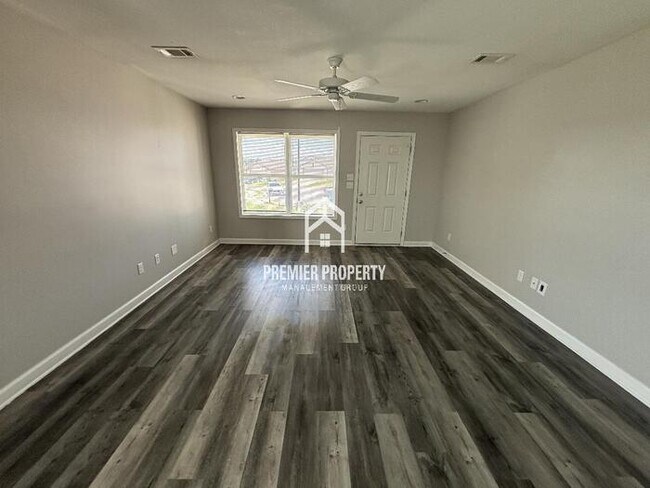 Building Photo - 125 Castlebar Cir