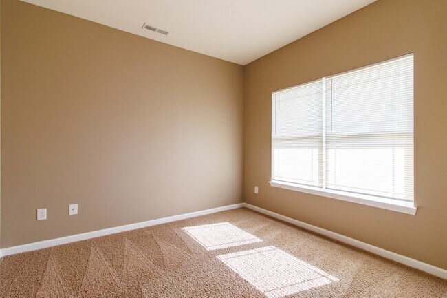 Building Photo - 6610 Aberdeen Dr