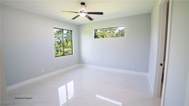 Foto del edificio - 2401-2403 Matena Ave S