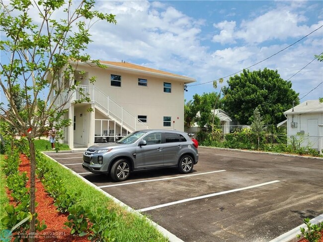 Foto del edificio - 2330 Taft St