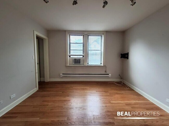 Foto del edificio - 1 bedroom in CHICAGO IL 60647